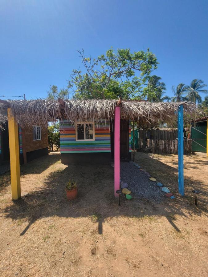 Johnny Fiestas Hostel ลาสลาคัส ภายนอก รูปภาพ